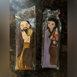 2 Vintage hand painted Chinese mini combs